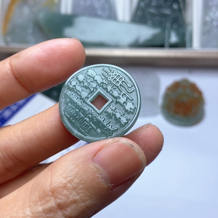 翡翠未镶嵌挂件翡翠