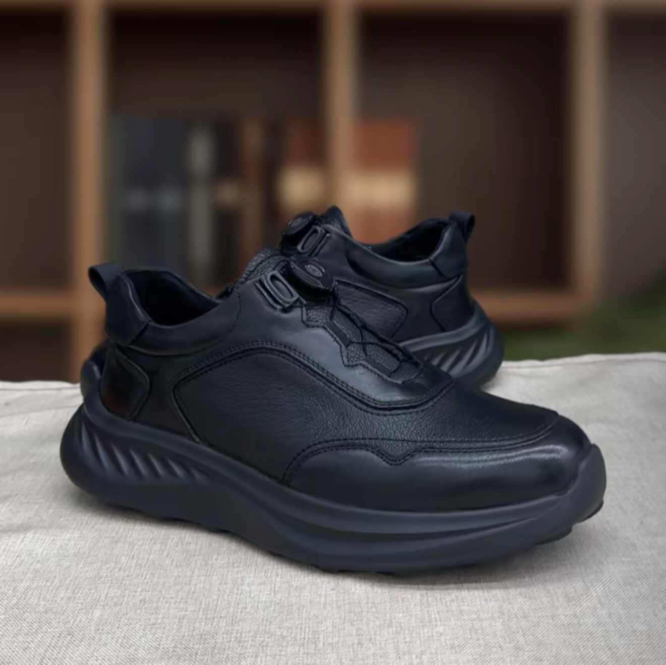 商务休闲鹿皮/牛皮2025款四季款轻便防滑透气运动男士皮鞋