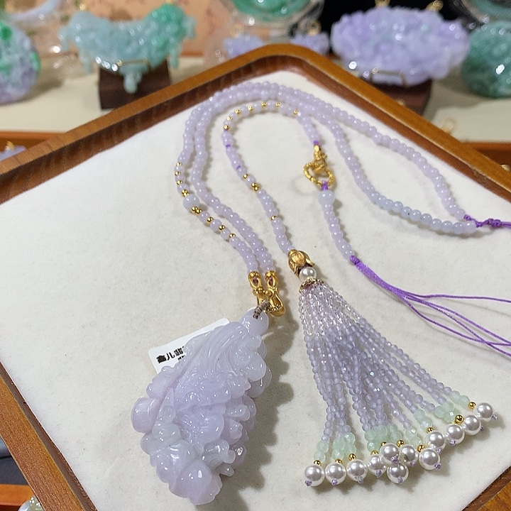 翡翠未镶嵌颈饰翡翠吊坠