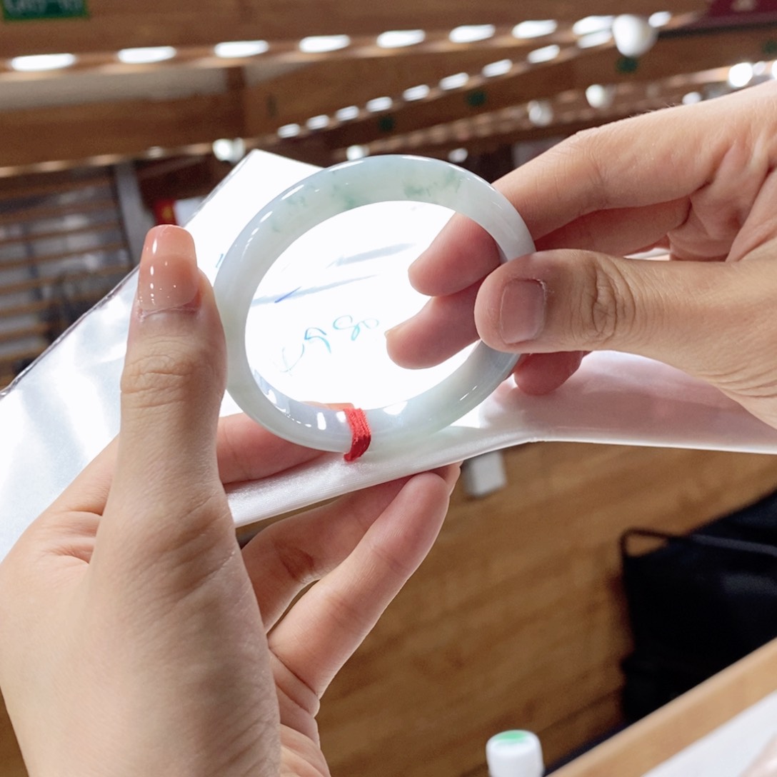 翡翠手镯未镶嵌买断