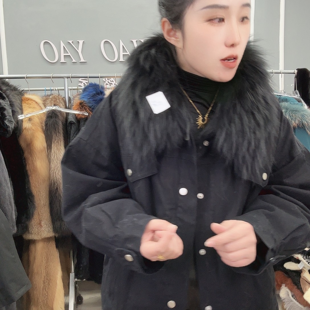 姚小妖家高端皮草