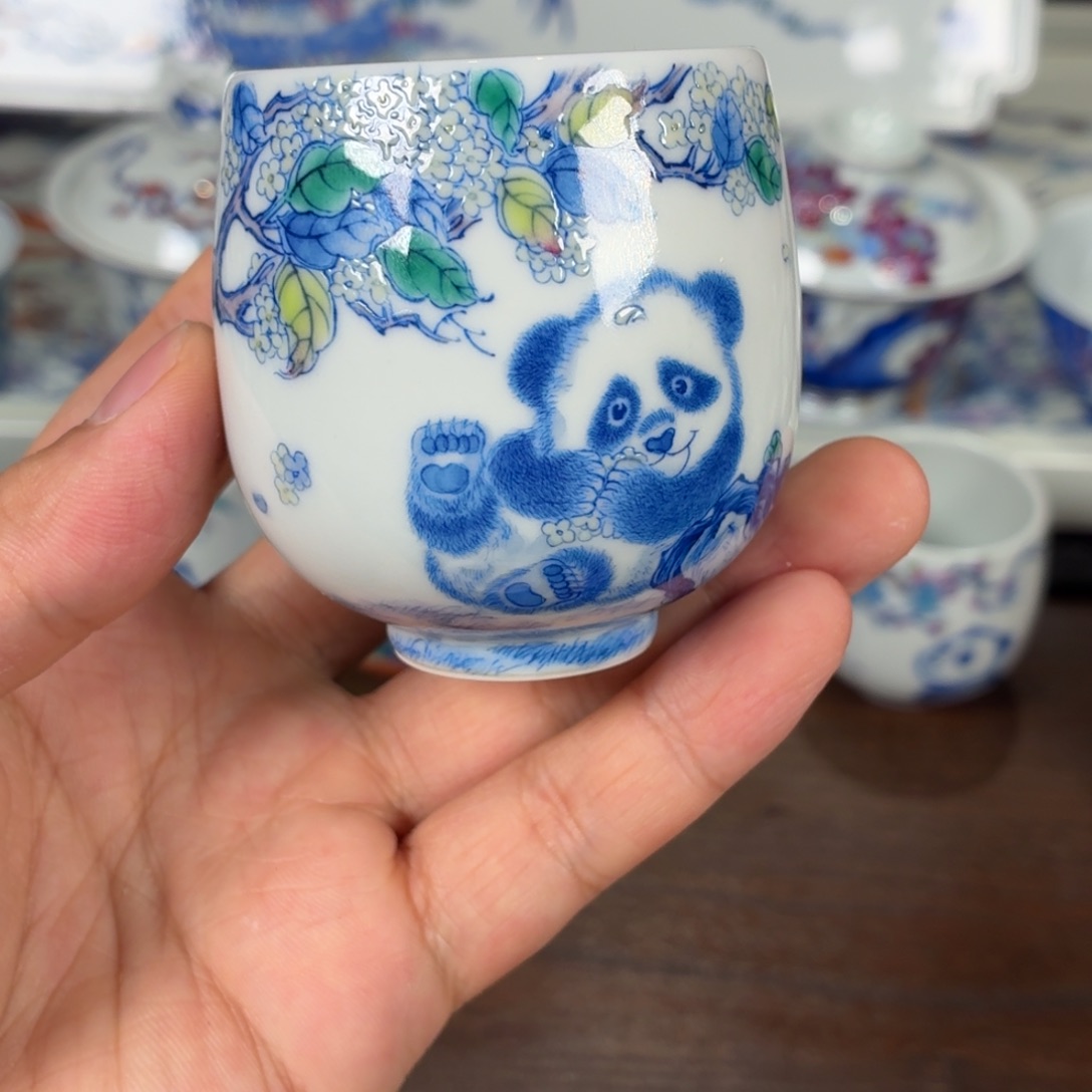 杯子瓷瓷姑娘景德镇陶瓷艺术