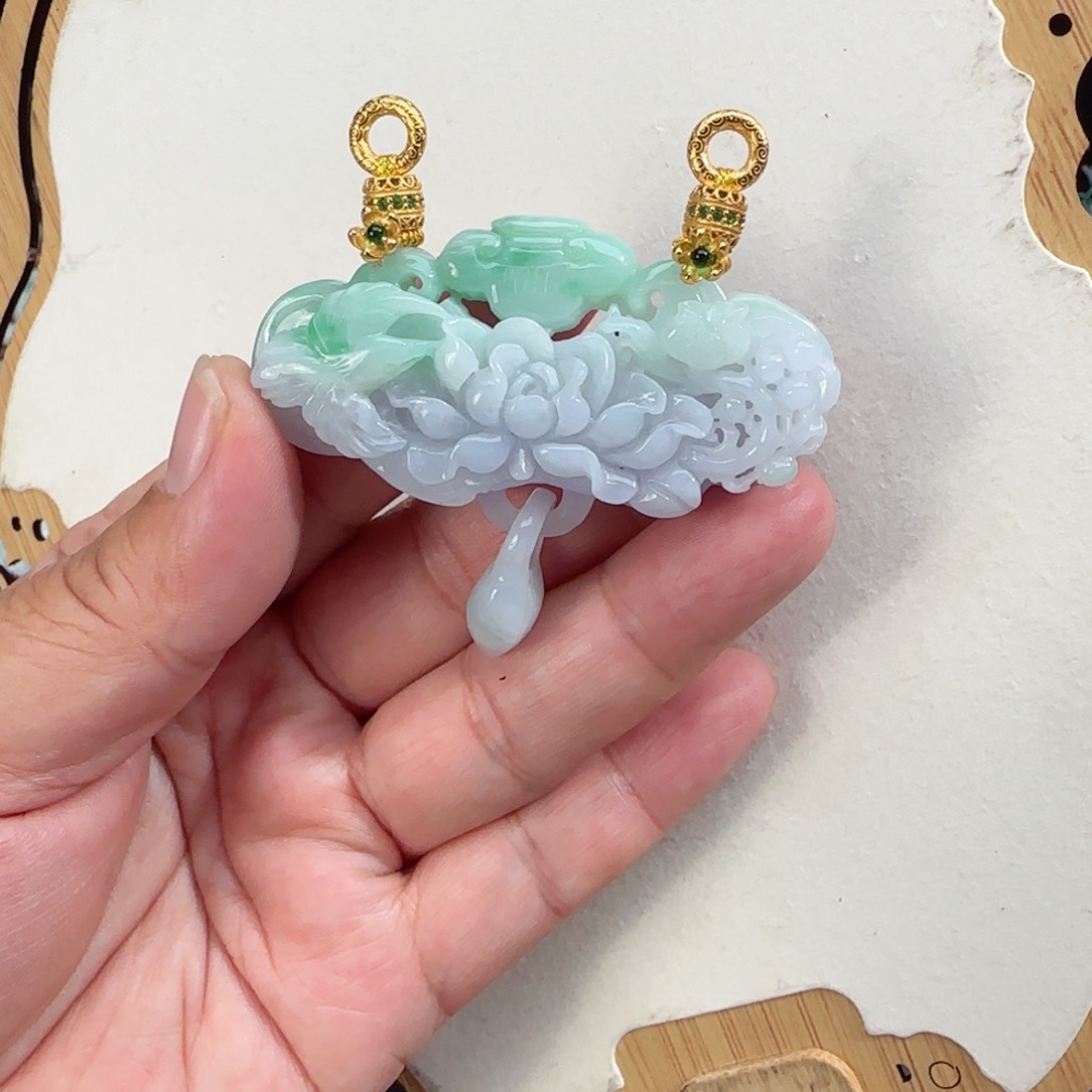 翡翠颈饰未镶嵌仿古