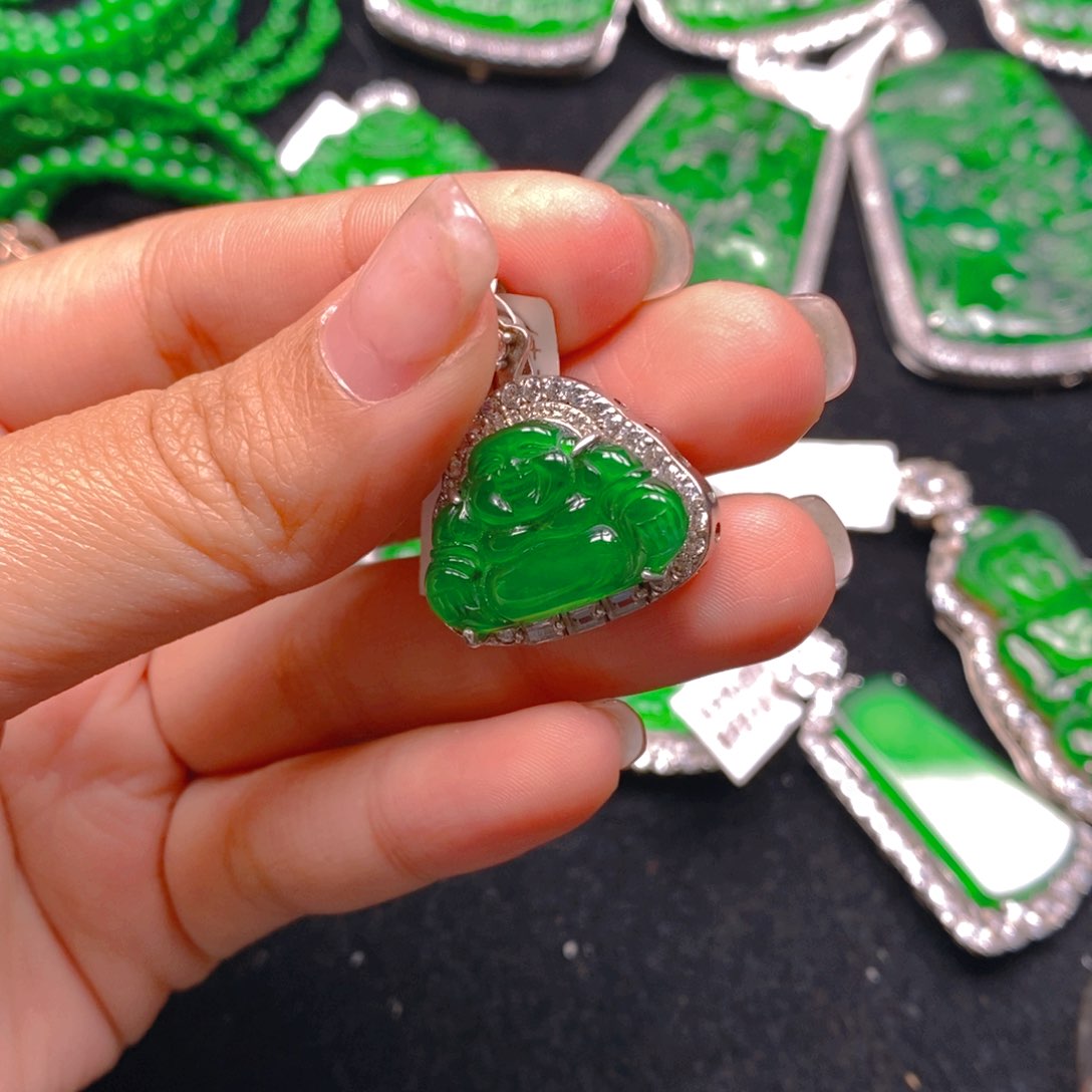 翡翠颈饰银S925镶嵌888888888
