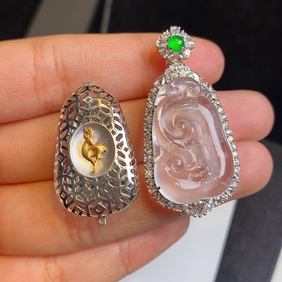 翡翠颈饰18K金镶嵌设计款如意