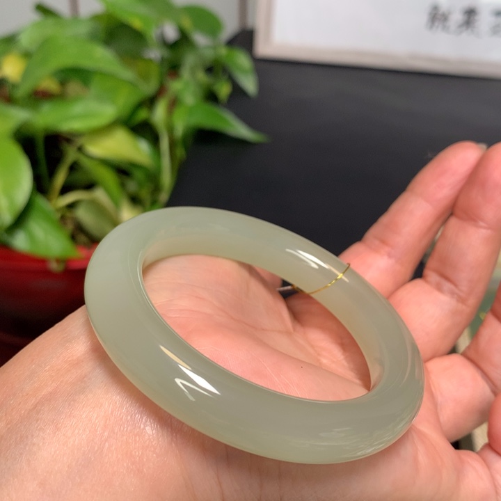 和田玉手镯未镶嵌56