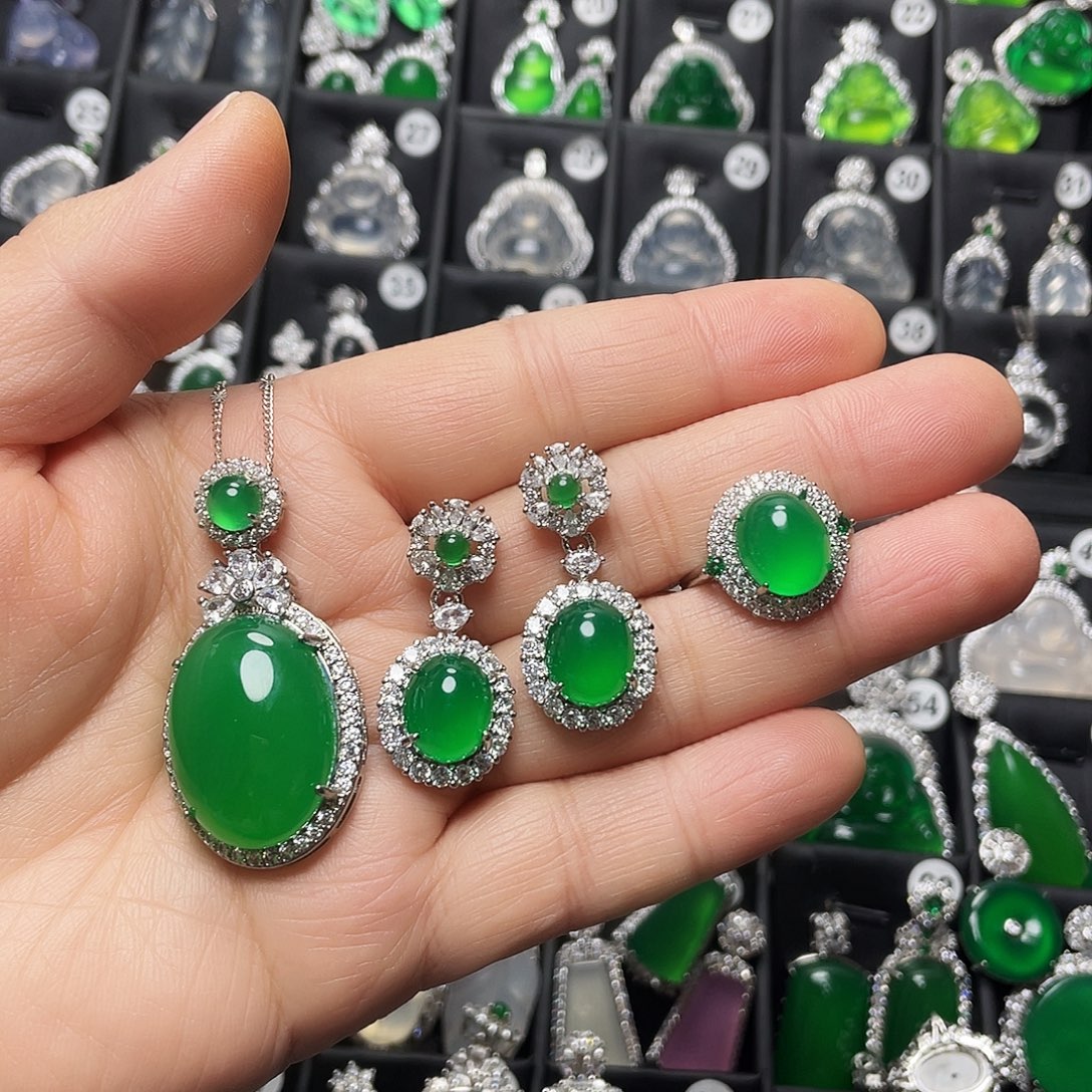 玛瑙/玉髓合金颈饰