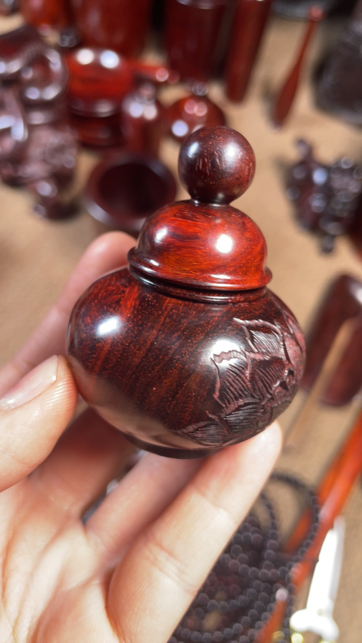 印度小叶品香罐一个