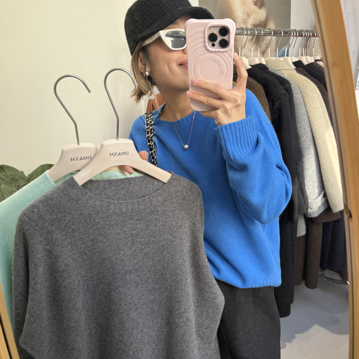 无缝一体圆领套头宽松慵懒风毛衣