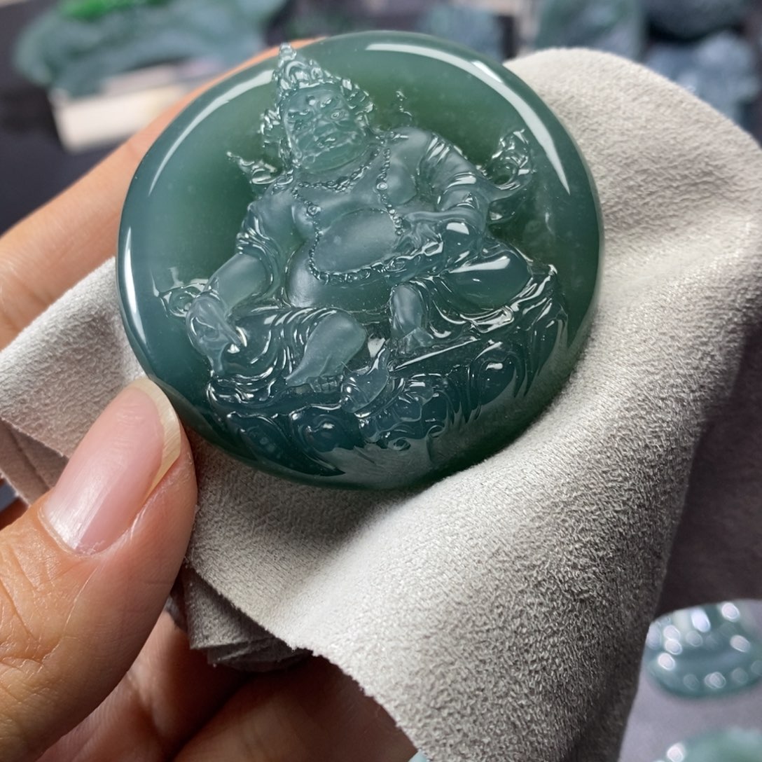 大***居定制翡翠未镶嵌黄财神