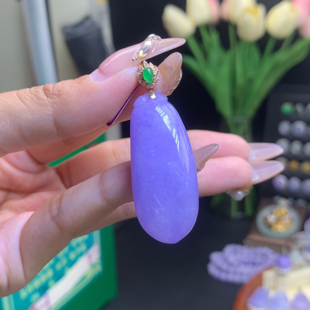 翡翠18K金镶嵌颈饰天然