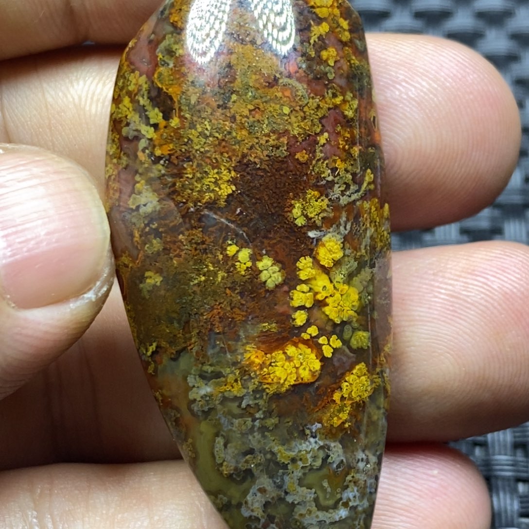 上***定玛瑙/玉髓未镶嵌颈饰