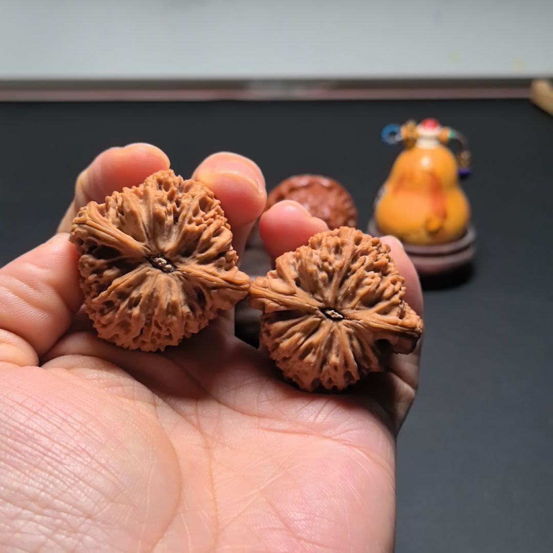 吊坠文玩核桃41红皮南疆核桃狮子头
