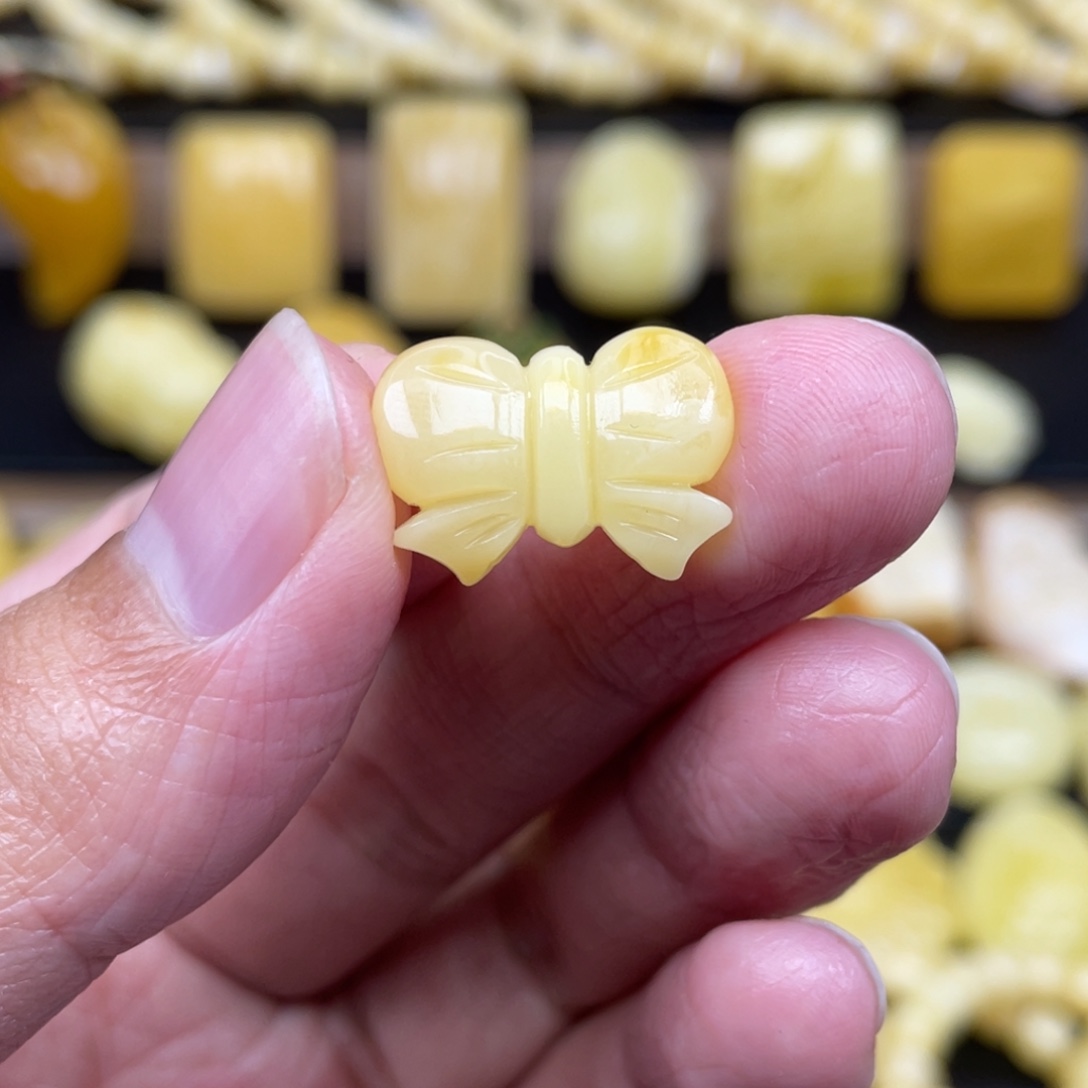 琥珀未镶嵌裸石琥珀蜜蜡