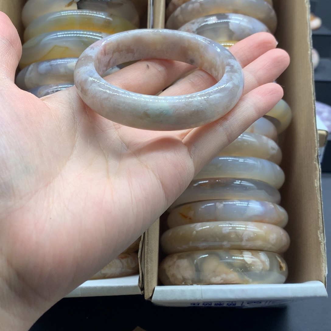 【闪购商品】玛瑙/玉髓手镯未镶嵌是**生