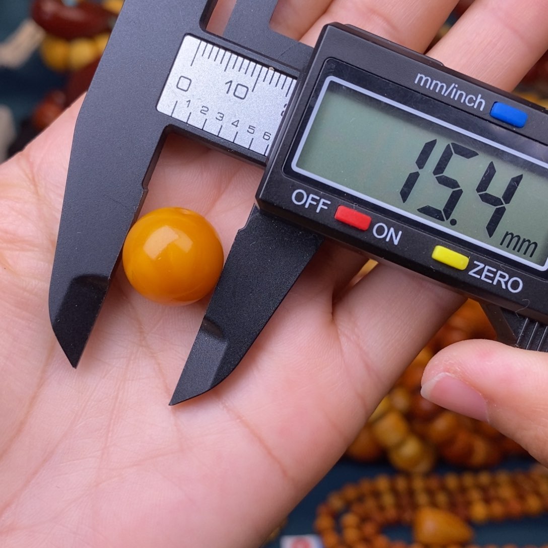 蜜蜡裸石未镶嵌蜜蜡