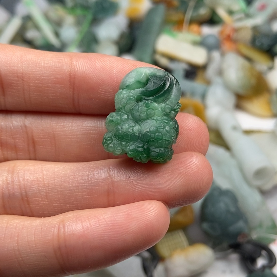 定制翡翠未镶嵌翡翠