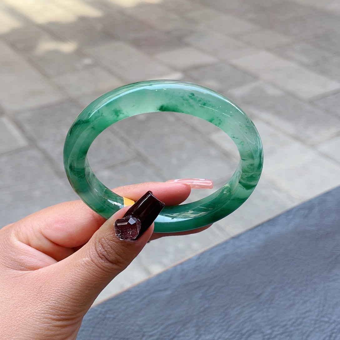 石英质玉手镯未镶嵌17