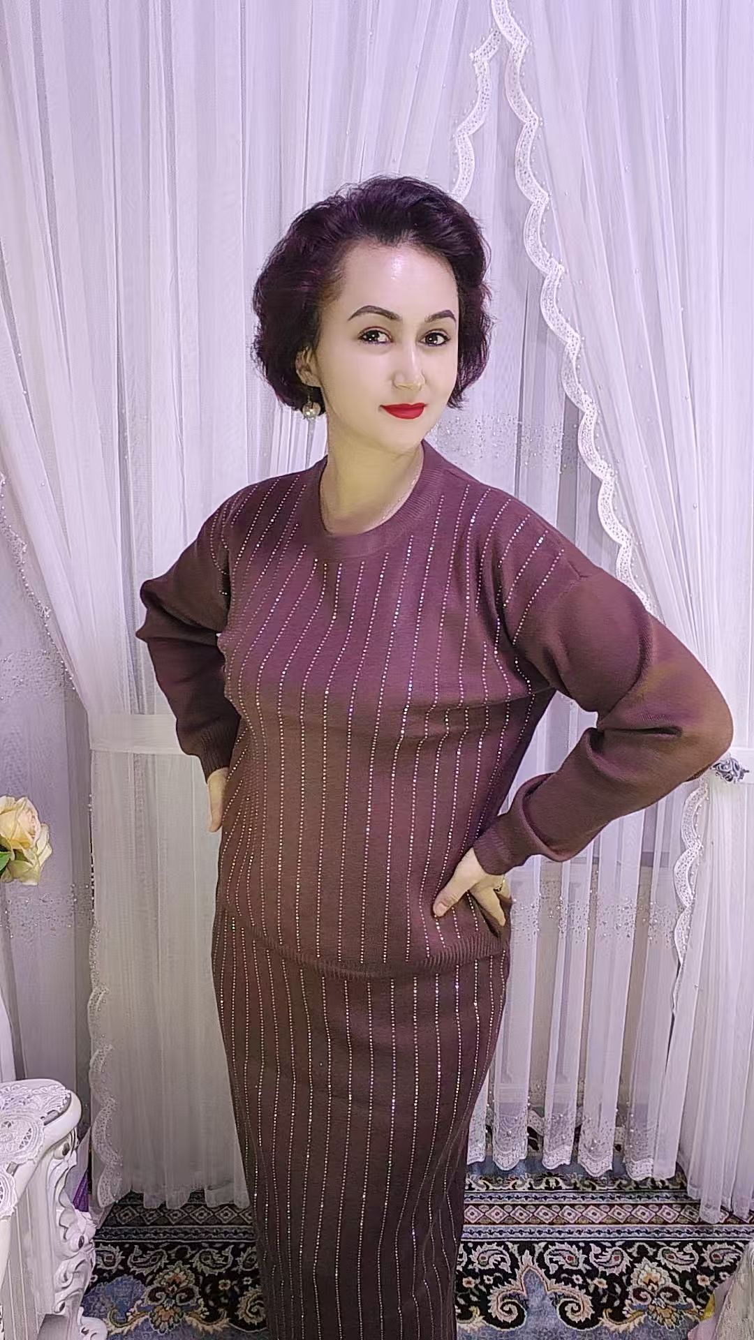 带钻毛衣套装女秋冬新款高级感重工烫钻宽松长袖针织衫高腰修身裙