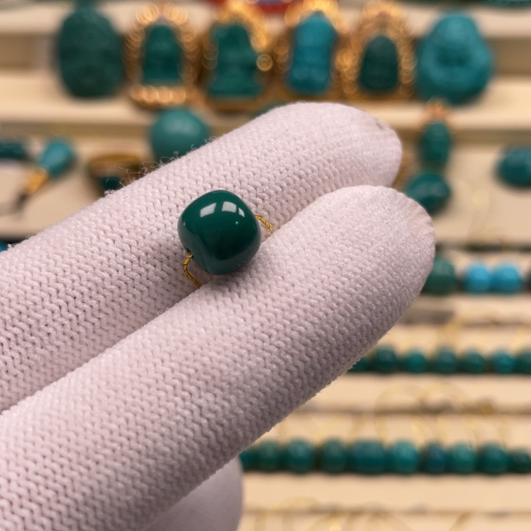 未镶嵌绿松石珠宝奇石