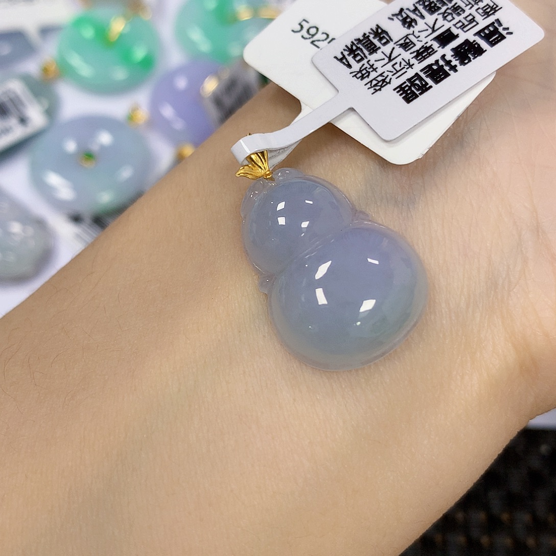 翡翠18K金镶嵌颈饰天然翡翠a货 百元以上9米证书费自理