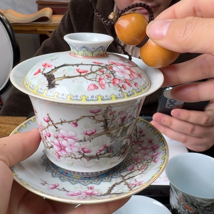 葫芦葫芦红梅盖碗