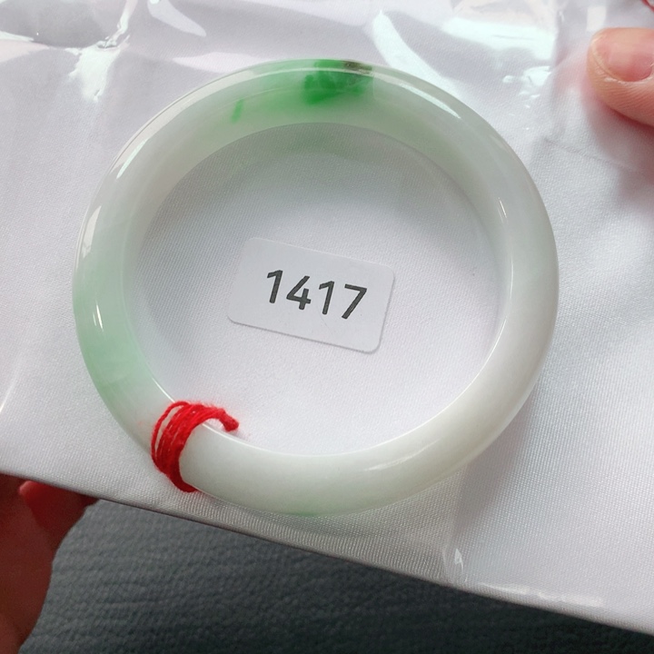 翡翠手镯未镶嵌天然翡翠手镯01