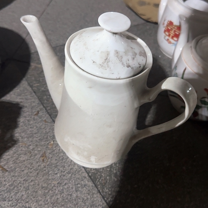 瓷片陶瓷盘子碗啥都有