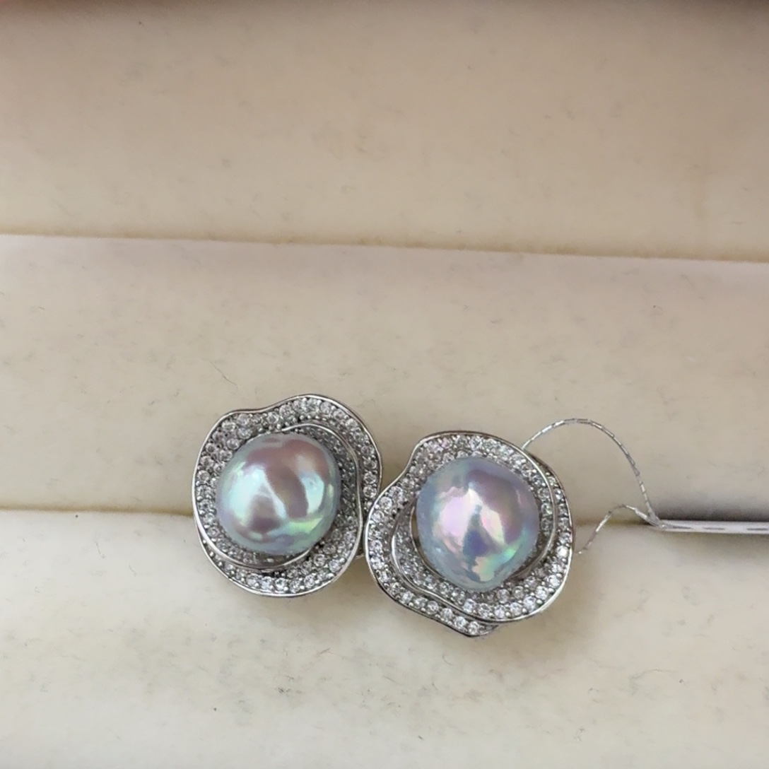 未镶嵌海水珍珠耳饰