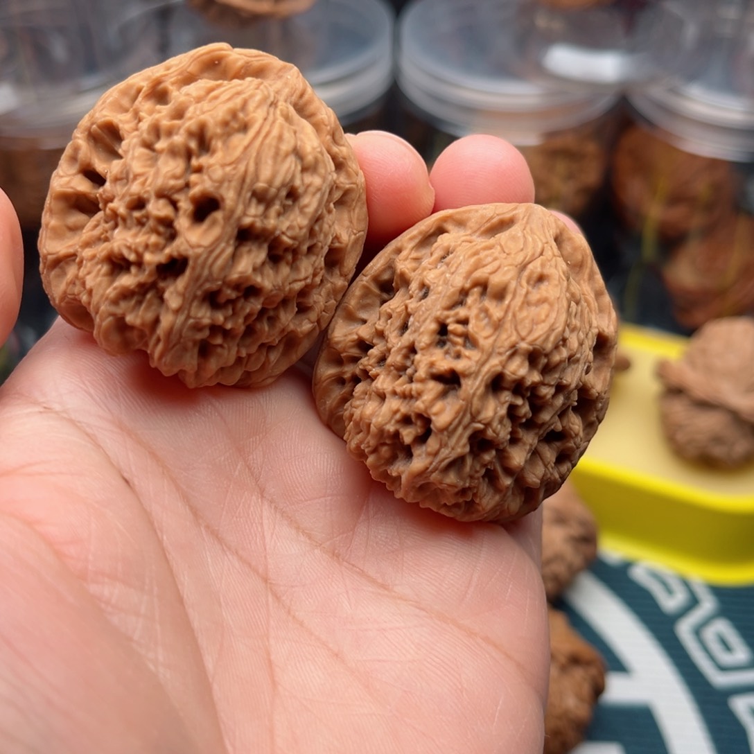 【闪购商品】桃木文玩核桃手把件38南疆