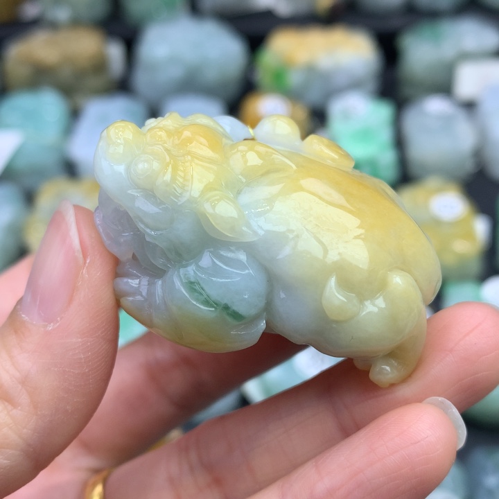 翡翠颈饰未镶嵌天然缅甸A货翡翠貔貅吊坠