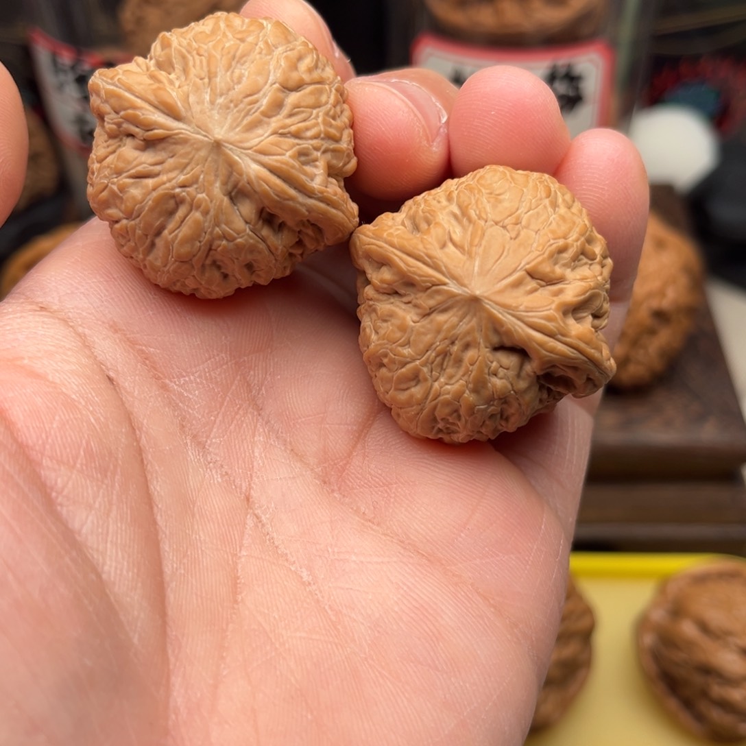 【闪购商品】文玩核桃手把件35铁锤