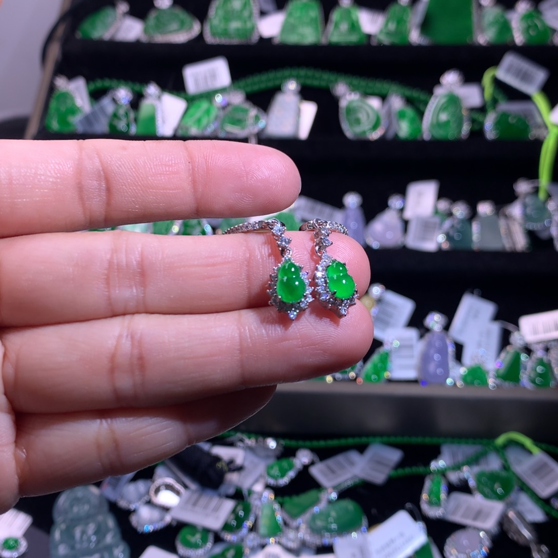 【闪购商品】银S925镶嵌翡翠耳饰