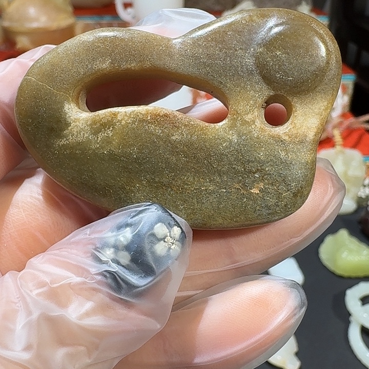 欲***都和田玉未镶嵌挂件