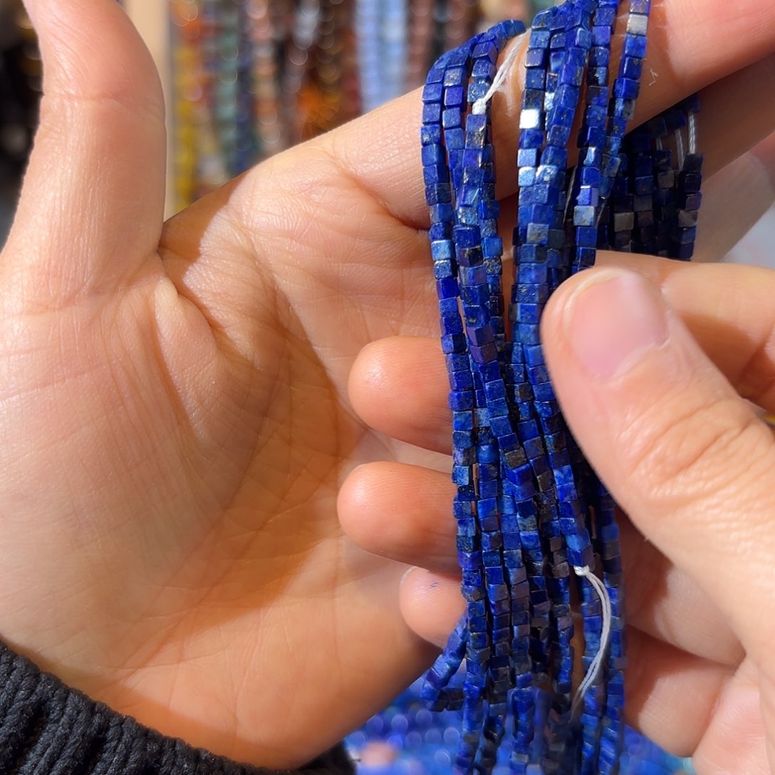 玛瑙/玉髓未镶嵌珠宝半成品青金卡2方块一条