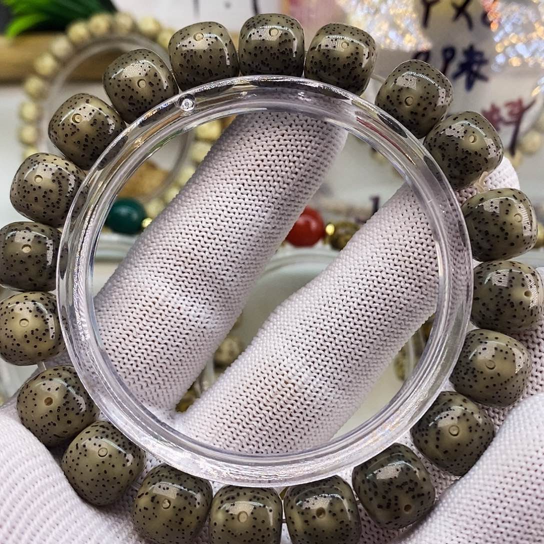 12x11星点款绿幽灵石玉料