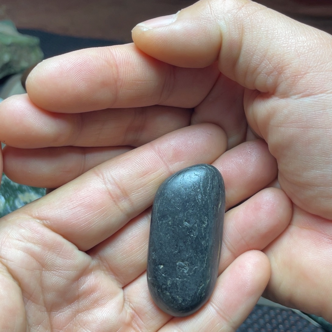 毅***～和田玉未镶嵌挂件