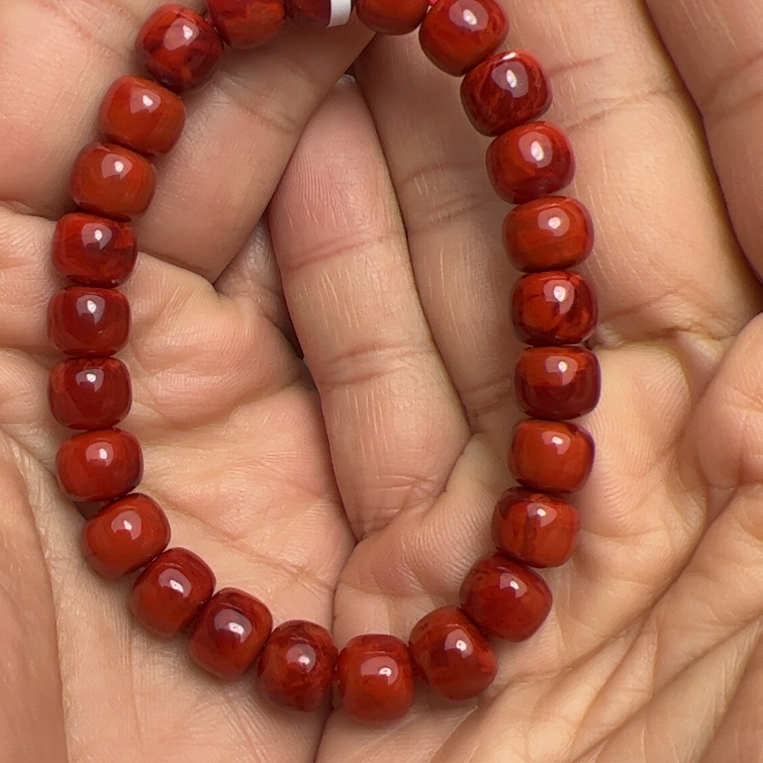 以***宇南红玛瑙未镶嵌手串