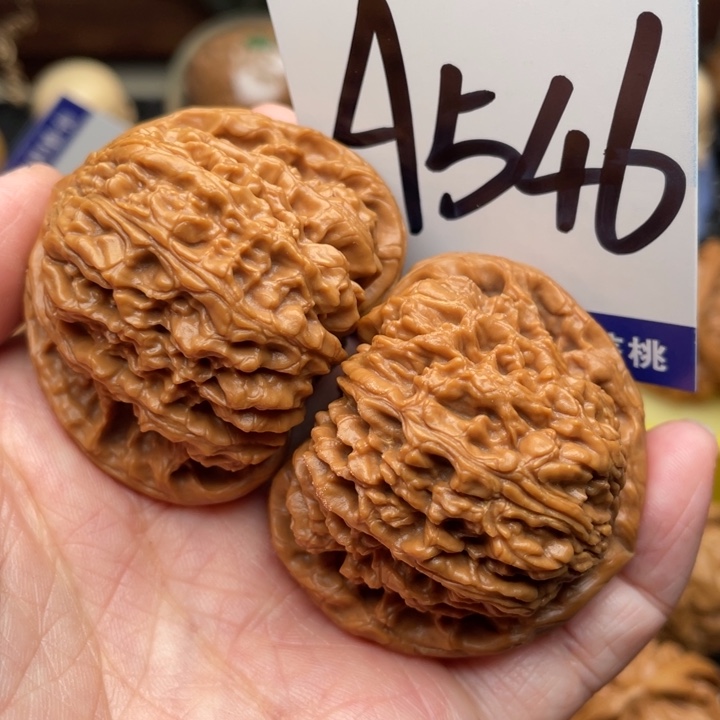 桃核把件南疆石44