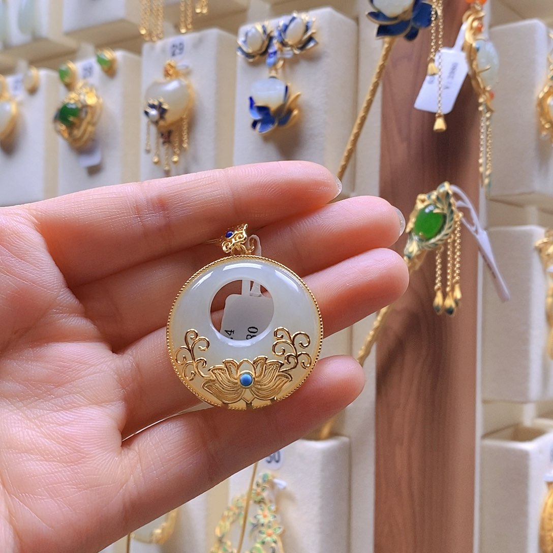 和田玉颈饰银S925镶嵌