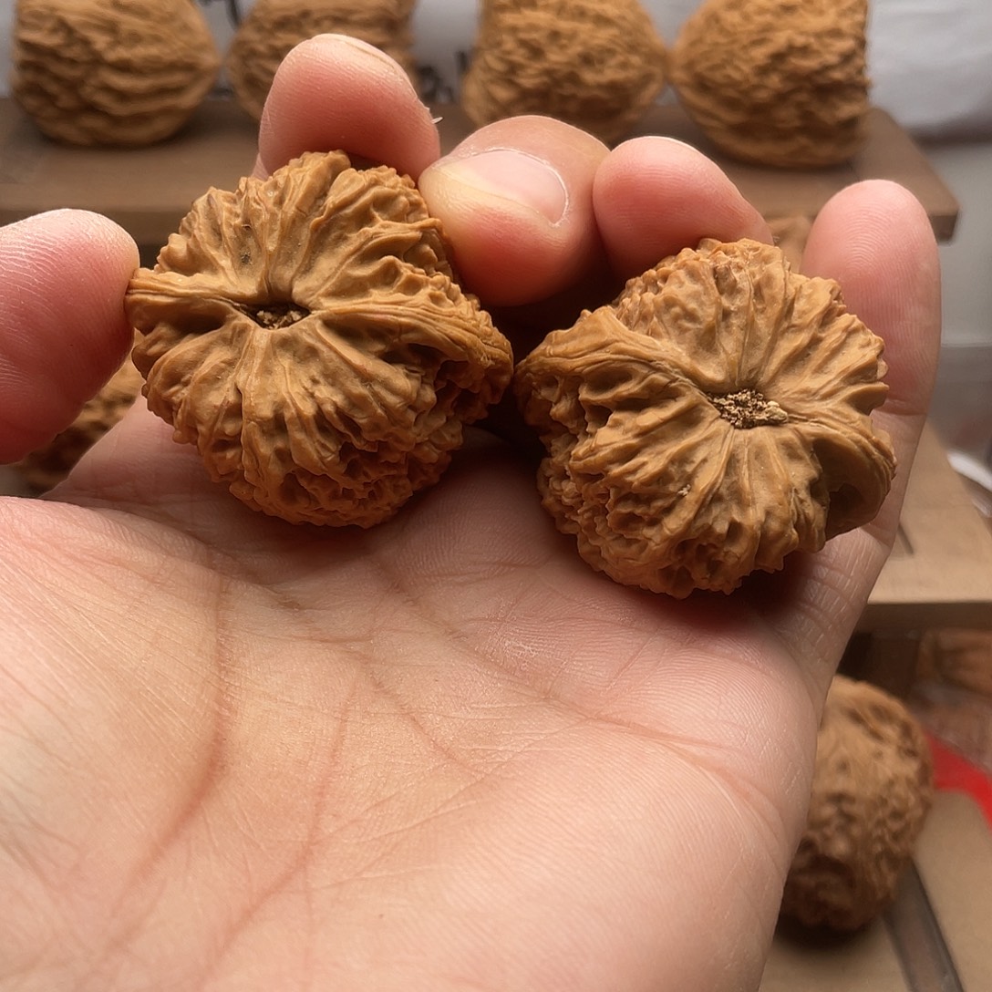 吊坠桃核南疆石天残