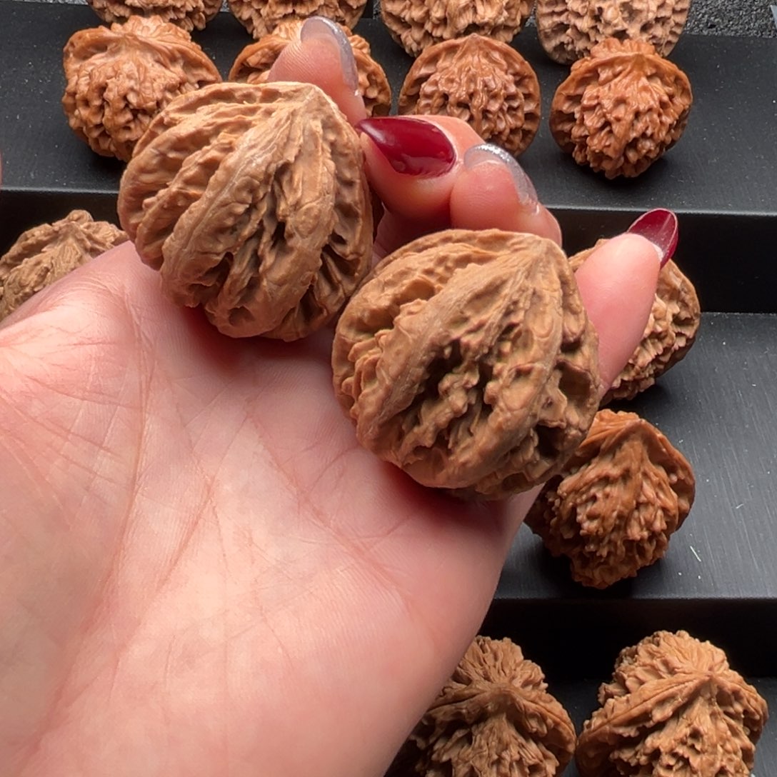 程***明文玩核桃把件灯笼