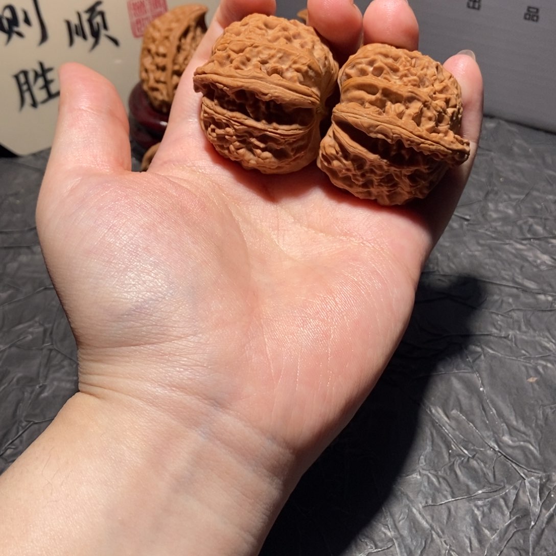 核桃把件40三角白全品