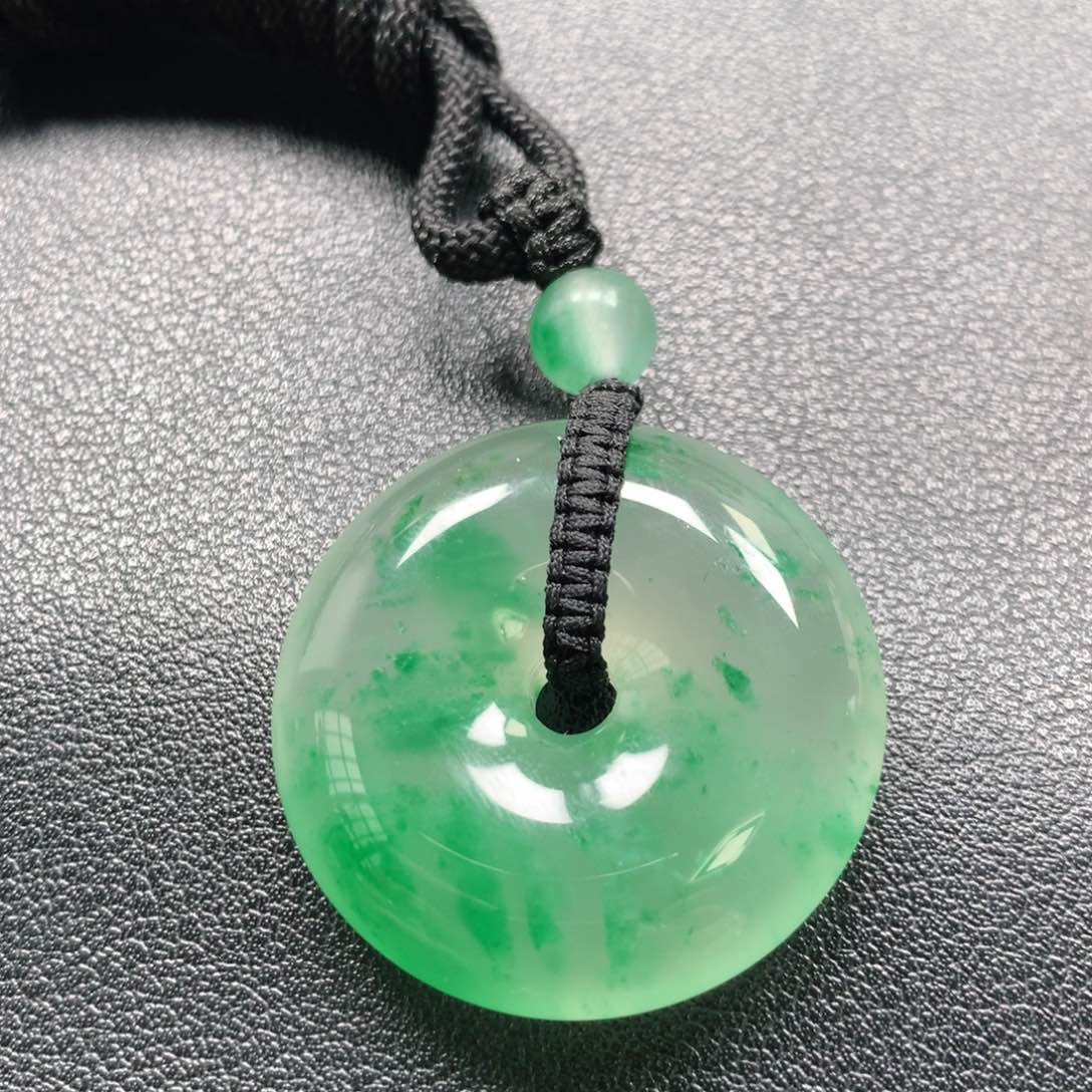 石英质玉吊坠未镶嵌