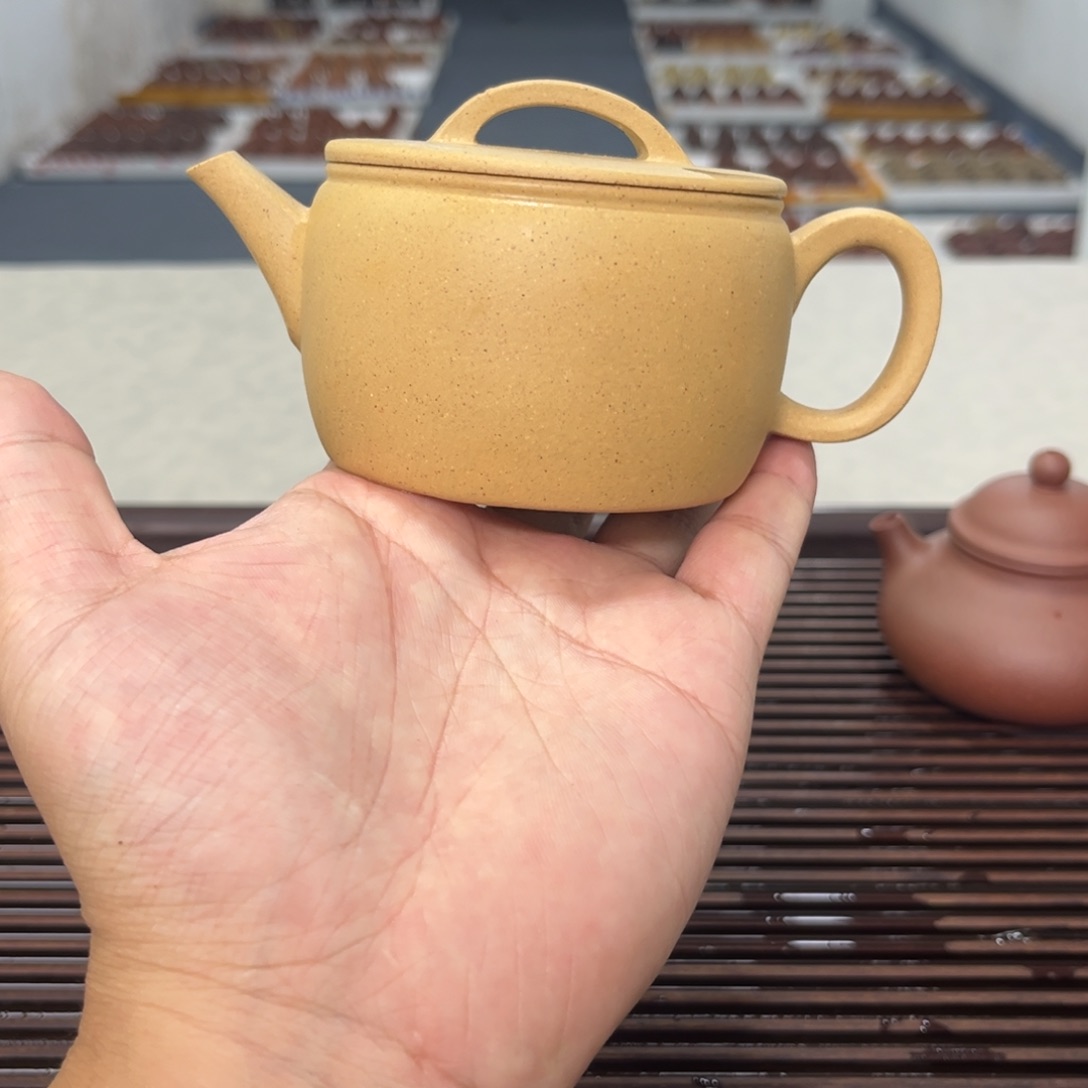 茶壶紫砂微瑕…………………………………………