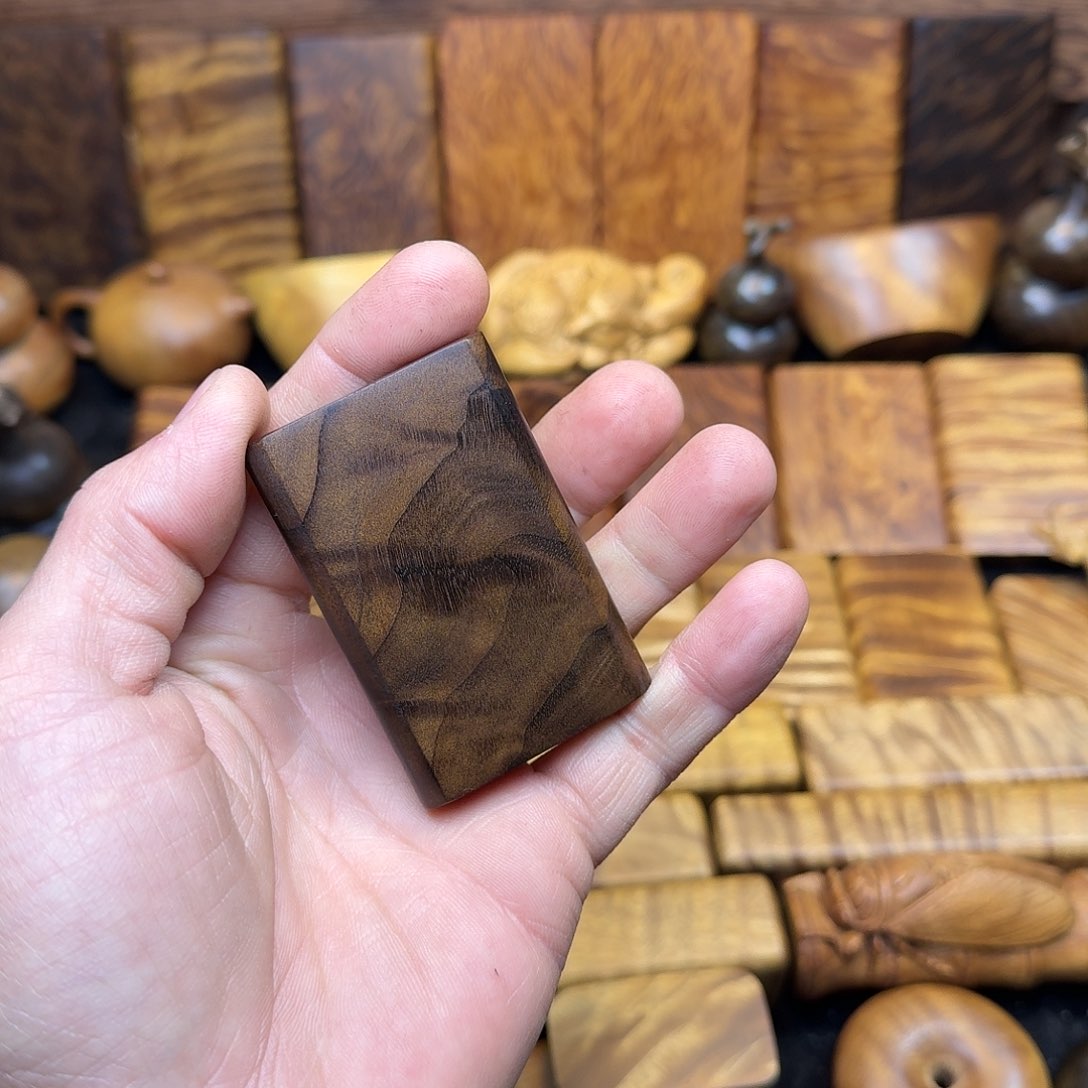 楠木金丝楠木无事牌