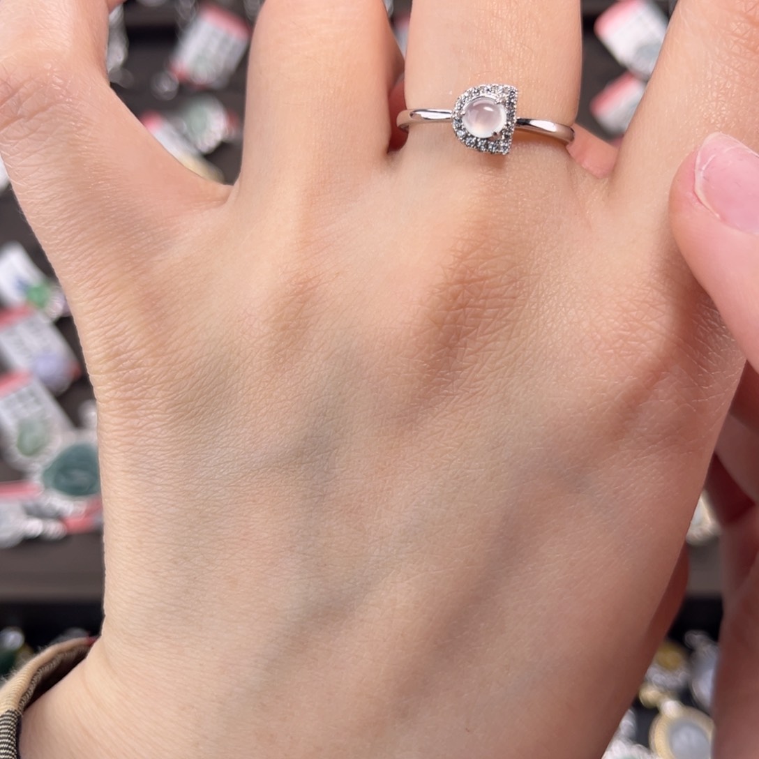 翡翠戒指银S925镶嵌668888