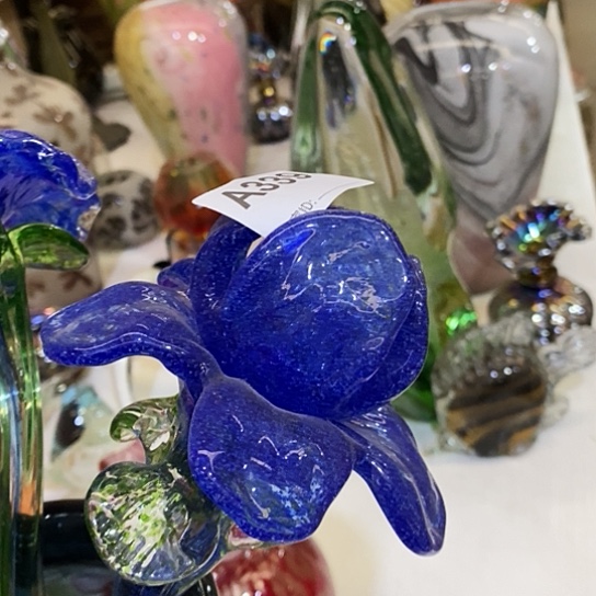 琉璃花瓶高45厘米宽9厘米