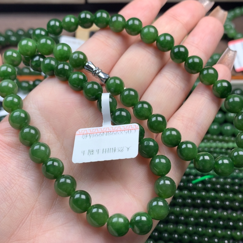 【闪购商品】和田玉（碧玉）颈饰未镶嵌8m特价微瑕新人福利介意勿拍