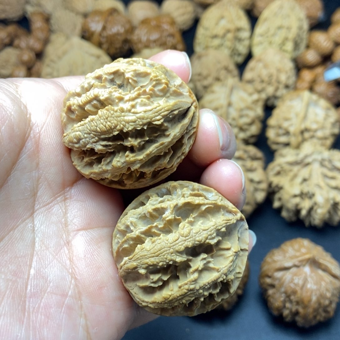 文玩核桃吊坠秦岭核桃绣球36